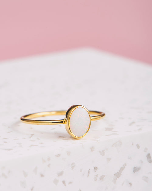 Handmade with love | VERLAN Jewellery | Fairfashion | Handgemachte Ringe im Boho Look aus Bali | Fair und nachhaltig handgefertigter Schmuck | Bali Vibes | Silberring mit Opal Stein | Travel Feelings | Silberschmuck | Opal Jewelry