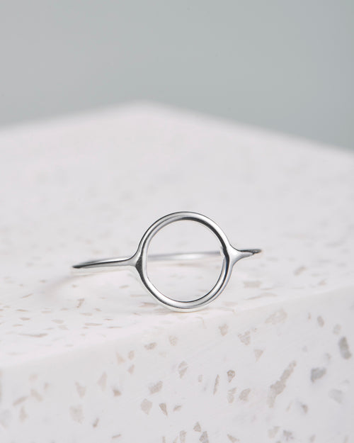 Handmade with love | VERLAN Jewellery | Fairfashion | Handgemachte Ringe im Boho Look aus Bali | Fair und nachhaltig handgefertigter Schmuck | Bali Tales | Sterlingsilber | Travel Feelings | Silberschmuck | Karma Ring