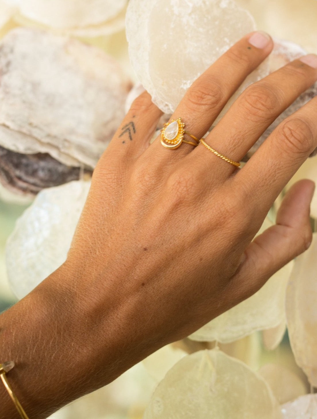 Handmade with love | VERLAN Jewellery | Fairfashion | Handgemachte Ringe im Boho Look aus Bali | Fair und nachhaltig handgefertigter Schmuck | Bali Tales | Sterlingsilber | Travel Feelings | Schlichter vergoldeter Ring