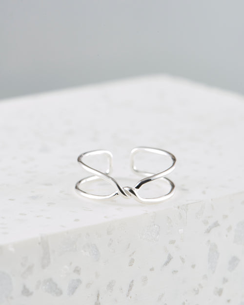 Handgemachter Ring im Boho Look | Verstellbare Größe | Anpassbar an jeden Finger | 925 Silber | Kombi Ring | Fair und umweltschonend auf Bali handgefertigt | VERLAN Jewellery | Fahrfashion