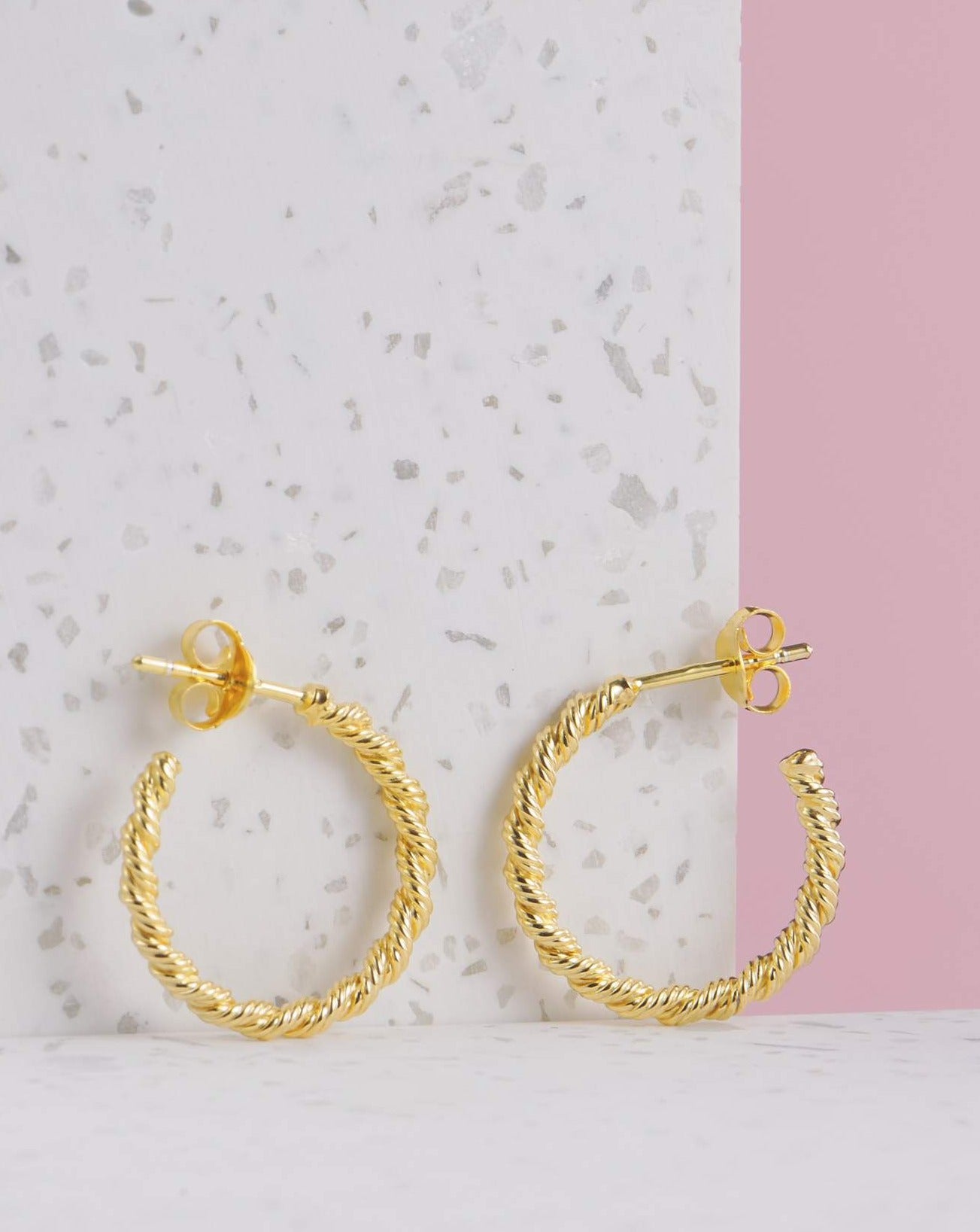 Handgemachte Ohrringe | eingedreht | 925 Silber - 3 Mikron Vergoldung | Fair und umweltschonend auf Bali handgefertigt | CERIA Earrings | VERLAN Jewellery | Fairfashion | Bali Vibes