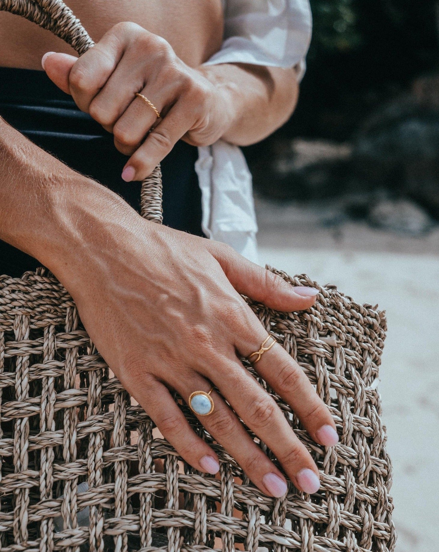 Handgemachter verstellbarer Ring im Boho Look | 925 Silber & 5 Mikron Vergoldung | Twisted Bingin Ring | Anpassbar an jeden Finger | Fair und umweltschonend auf Bali handgefertigt | VERLAN Jewellery | Fahrfashion 