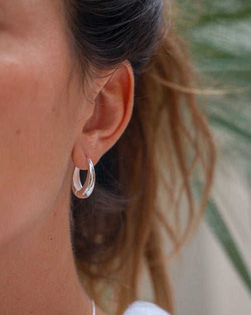 Silber Ohrring Tropfenform | Ohrringe wasserfest | Wasserfester Schmuck | 925 Sterling Silber | Schmuck online kaufen | Geschenk für Freundin finden | VERLAN Jewellery