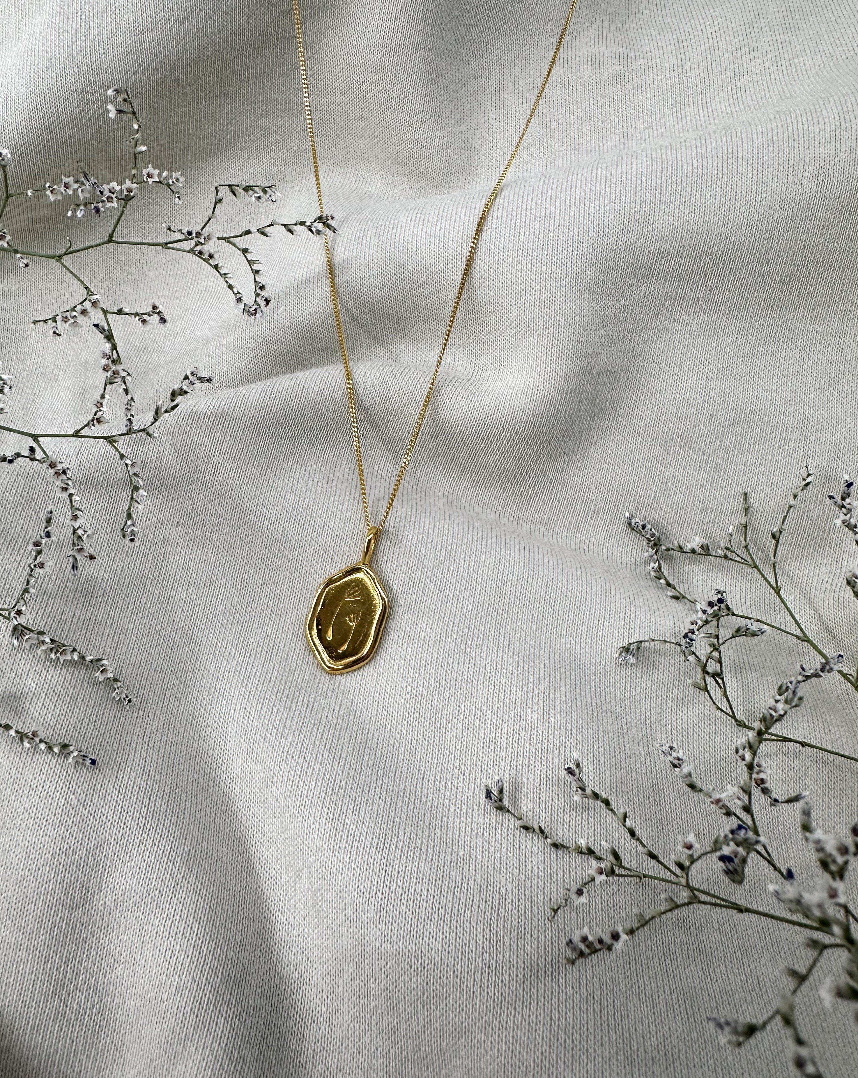 Pusteblumen Kette | Goldkette mit Plättchen Anhänger | Handgemachter Schmuck aus Bali | VERLAN Jewellery