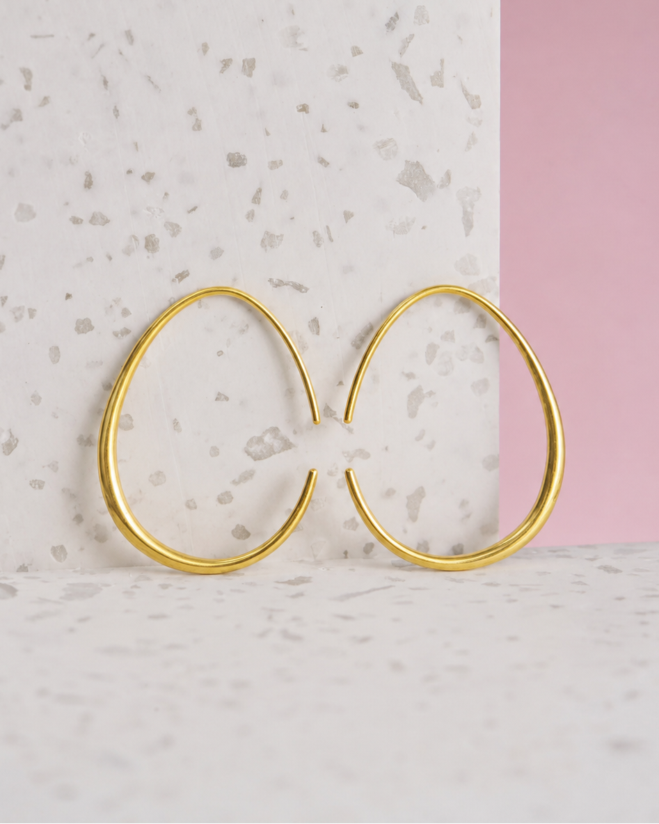 Goldene geöffnete Creolen zum ins Ohr hängen / Klassisches Design Ohrringe VERLAN Jewellery