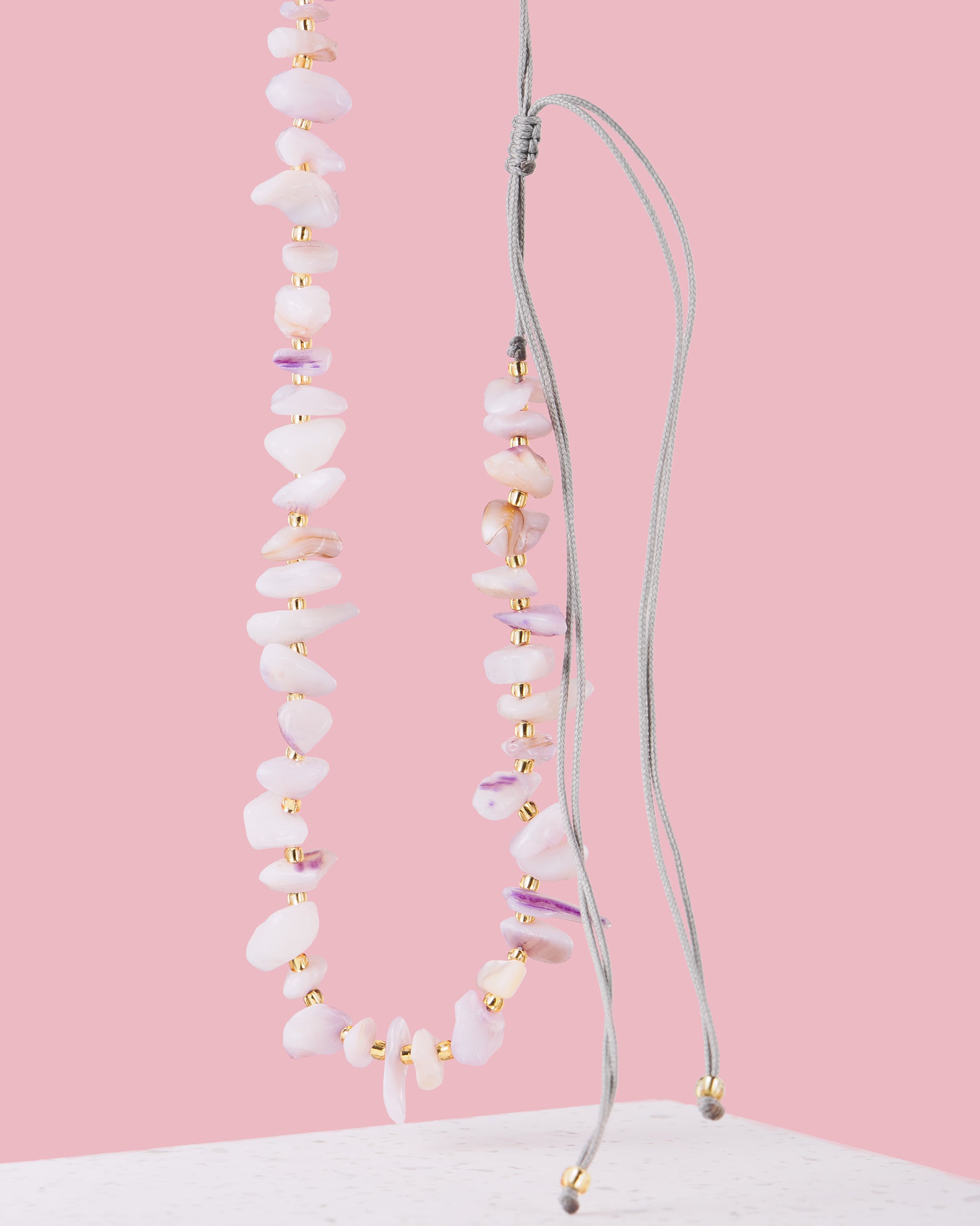 Choker mit Kunzit Steinen  Handgemachte Kette von VERLAN Jewellery | Flexibel verstellbar mit rosanen Steinen | Fair und umweltschonend handmade in Bali