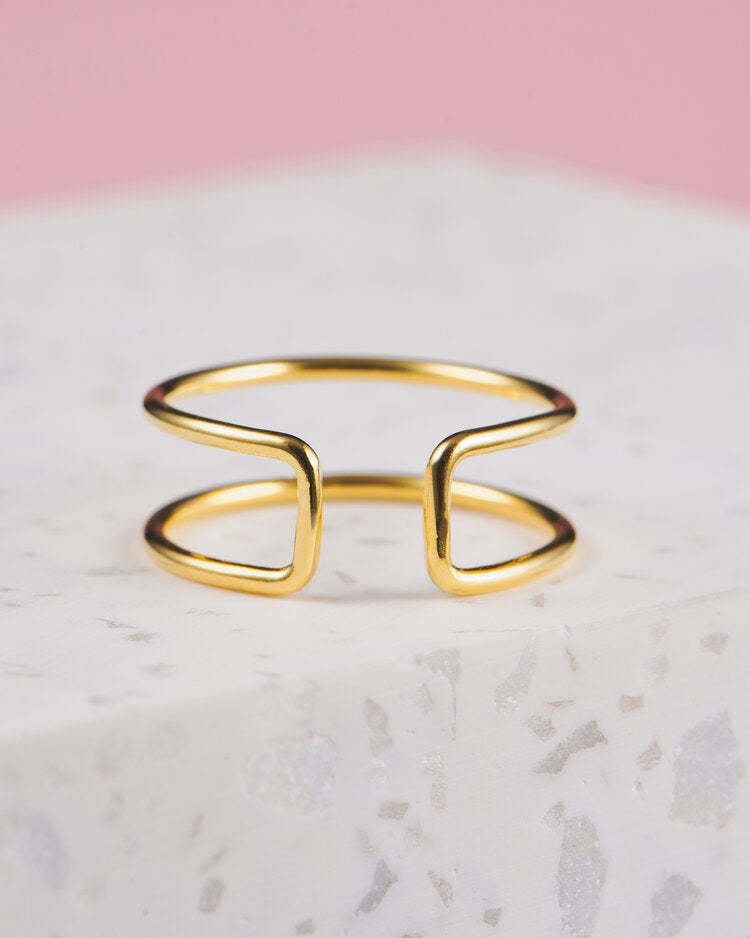 Handmade with love | VERLAN Jewellery | Fairfashion | Handgemachte Ringe im Boho Look aus Bali | Fair und nachhaltig handgefertigter Schmuck | Verstellbarer Ring | Kombi & adjustable Ring | doppelter Goldring | Silberschmuck | Double Ring