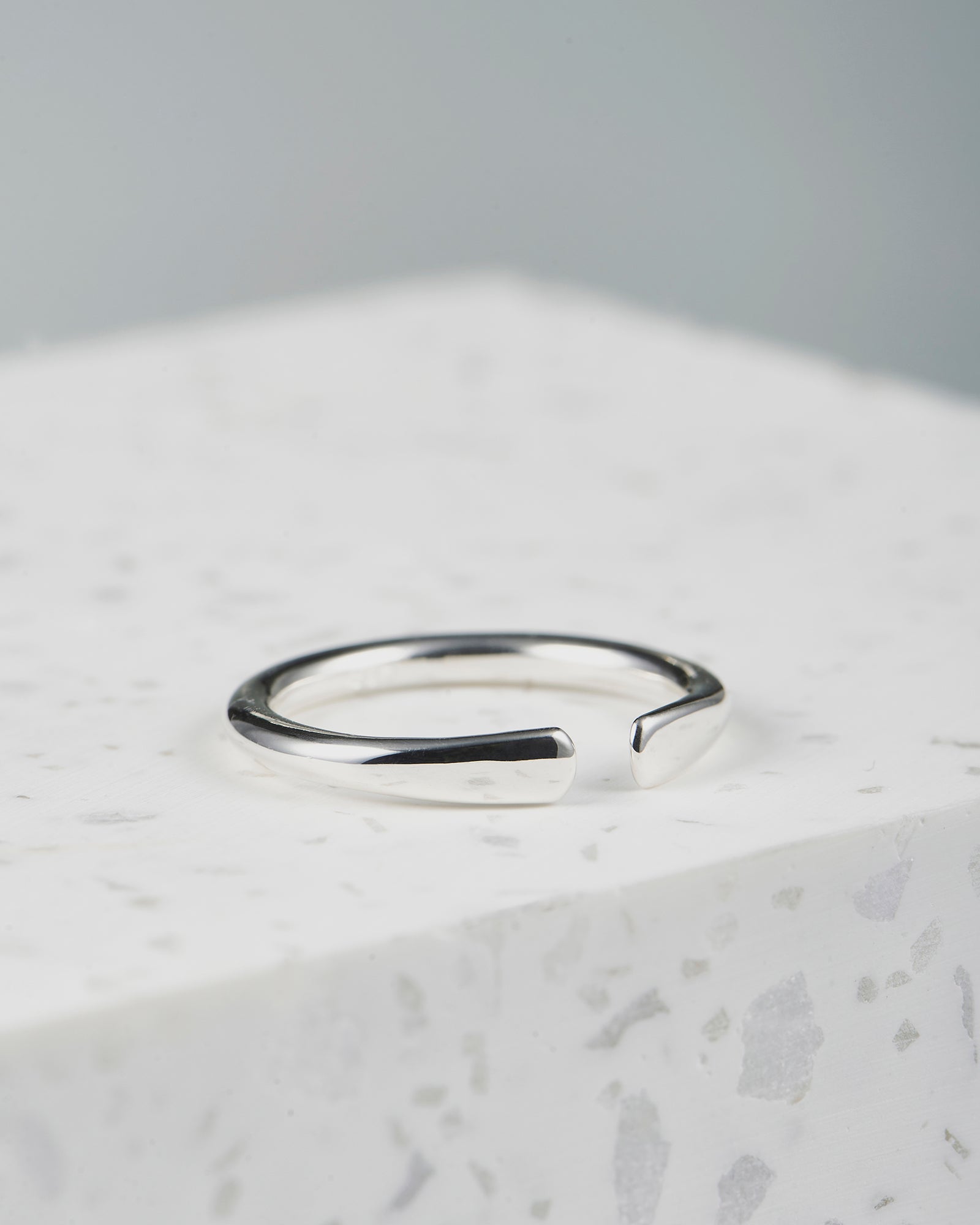Handmade with love | VERLAN Jewellery | Fairfashion | Handgemachte Ringe im Boho Look aus Bali | Fair und nachhaltig handgefertigter Schmuck | Verstellbarer Ring | Kombi & adjustable Ring | PANTAI Ring 