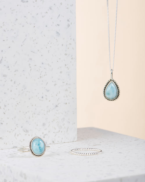 Handgemachtes Schmuck Set im Larimer Steinen | 925 Silber - wasserfest | Fair und umweltschonend auf Bali handgefertigt | Larimer Love | VERLAN Jewellery | Fairfashion | Entdecke unseren Schmuck aus Bali 