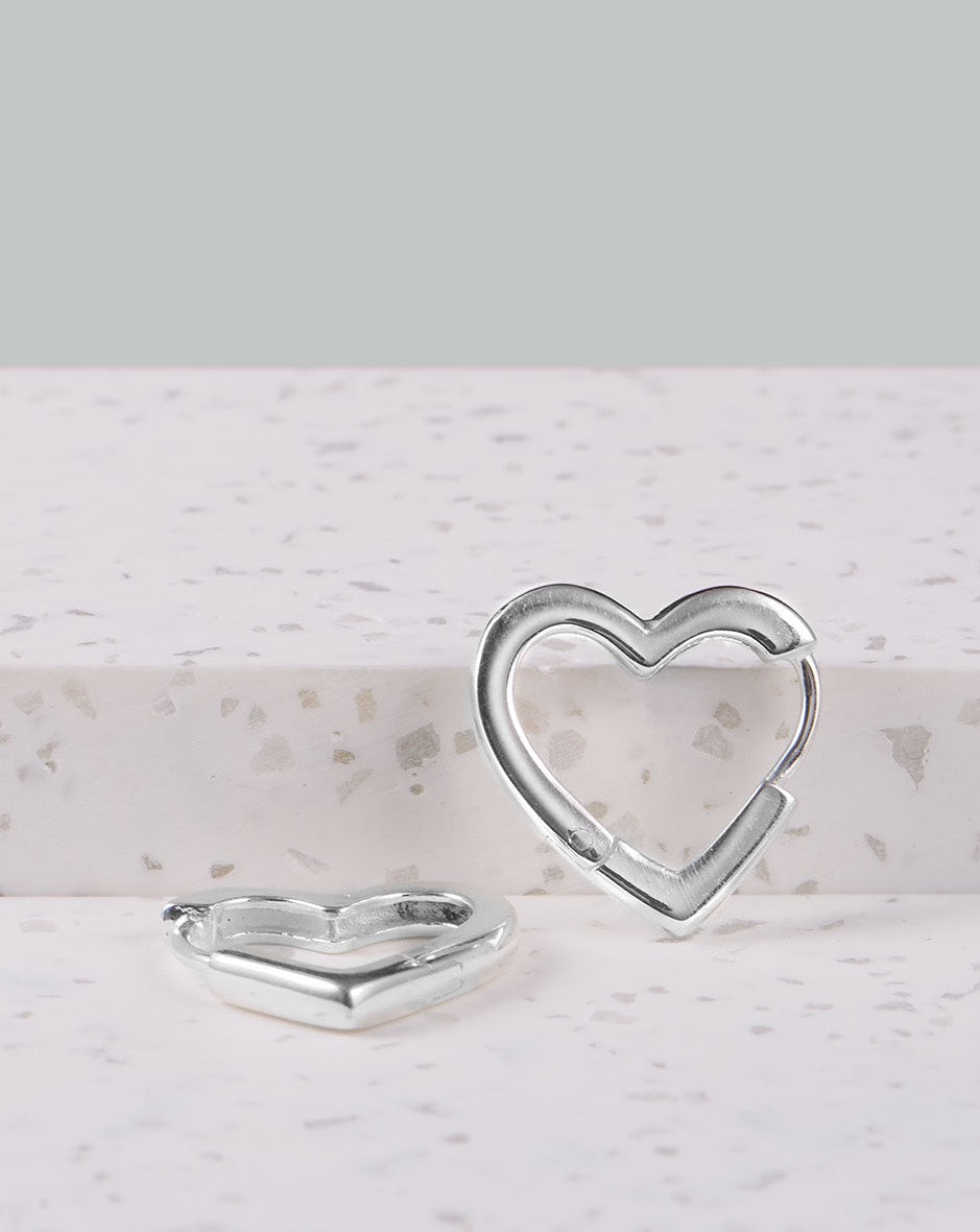 silber Herz Creolen | Heart Hoops | Herz Ohrringe |  VERLAN Jewellery | nickelfreie Ohrringe aus Silber Schmuck online kaufen